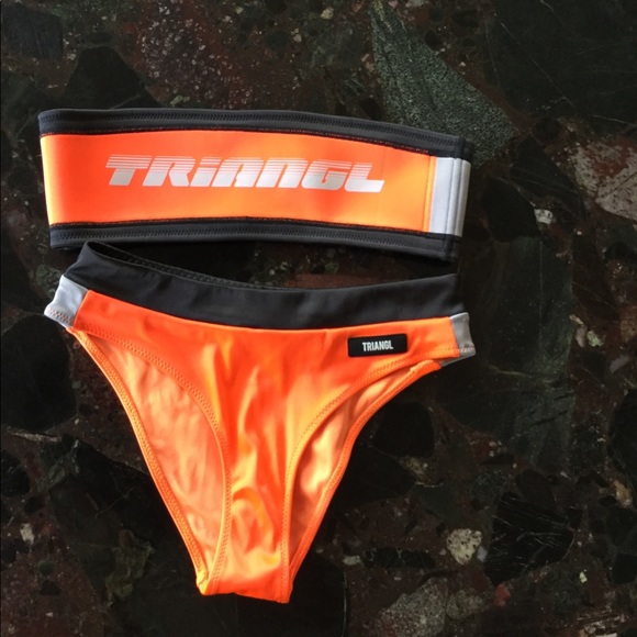 Bikini - Picture 3 of 5